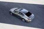 Lexus ES300h with Digital Side-View Monitor 2020 года (EU)
